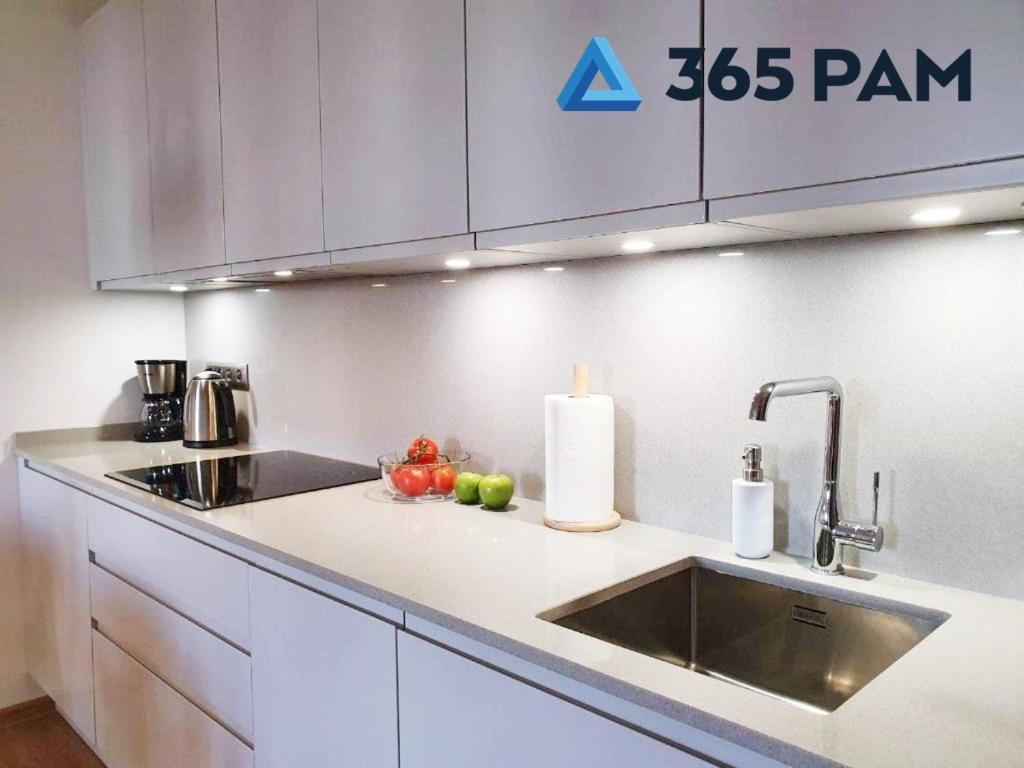 Apartament Z Basenem Polanki Park - 365Pam 코워브제크 외부 사진